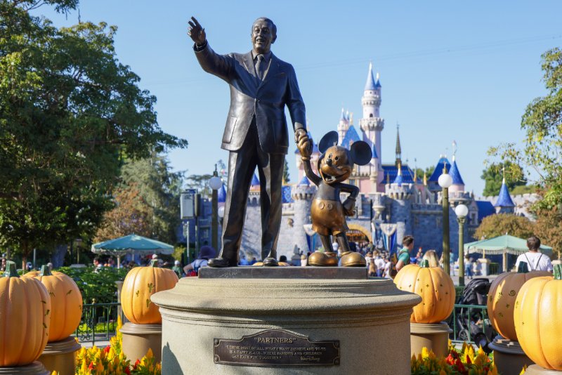 Statue in Disneyland