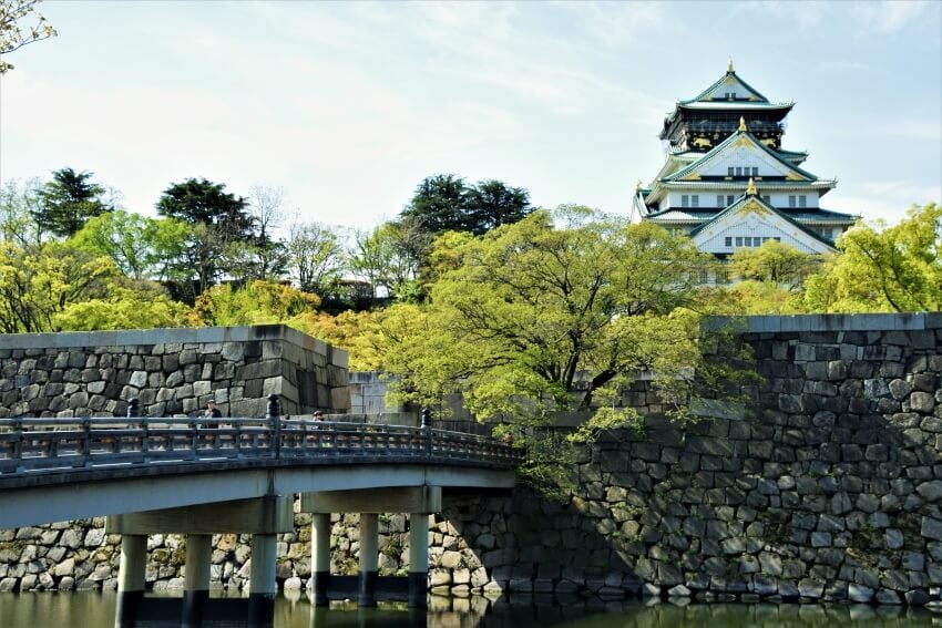 Bridge and the Osaka Castle
