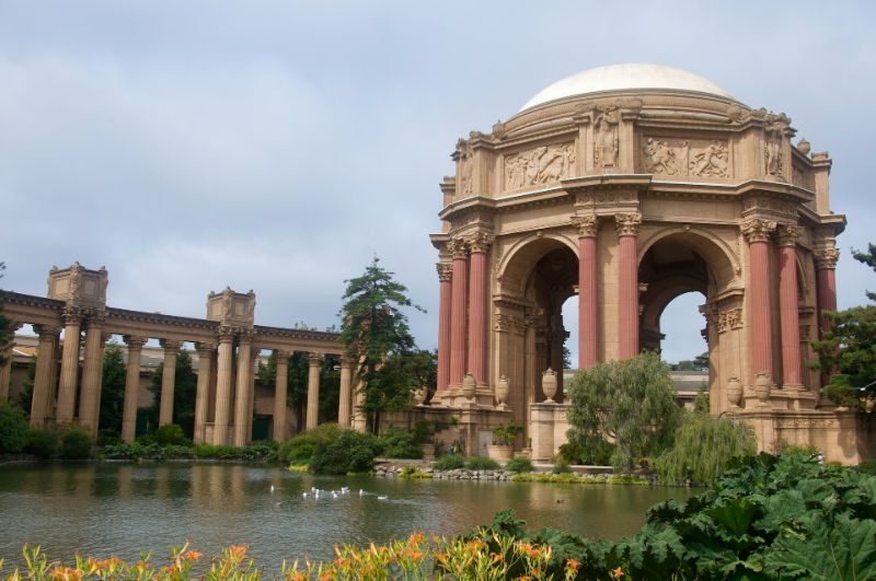 Architecture of The Palace of Fine Arts