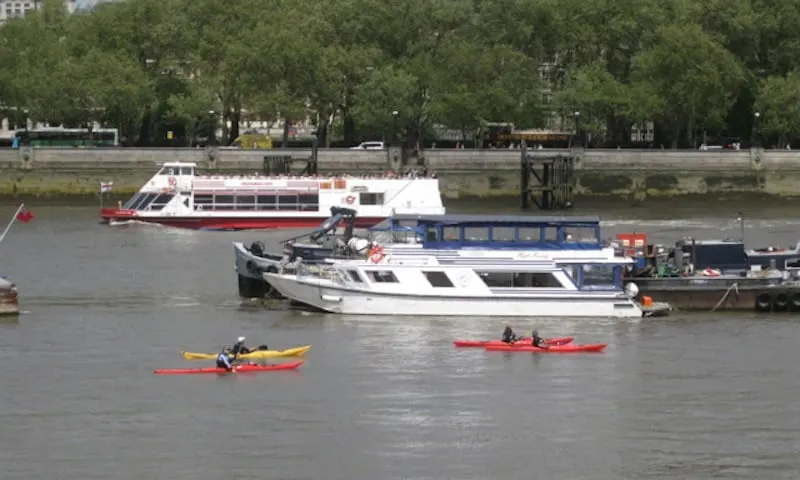 Kayaks at Thames River